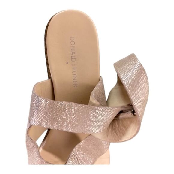 #100 DONALD J PLINER Champagne Ankle Strap Sandals - Picture 5 of 9